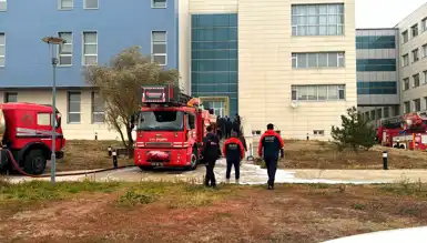 Kampüs Binasında Yangın! Öğrenciler Güvende