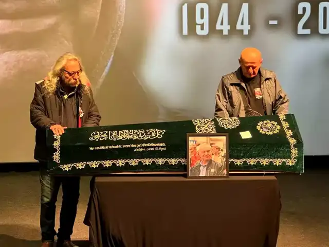 Usta Yönetmen Veda Töreniyle Anıldı